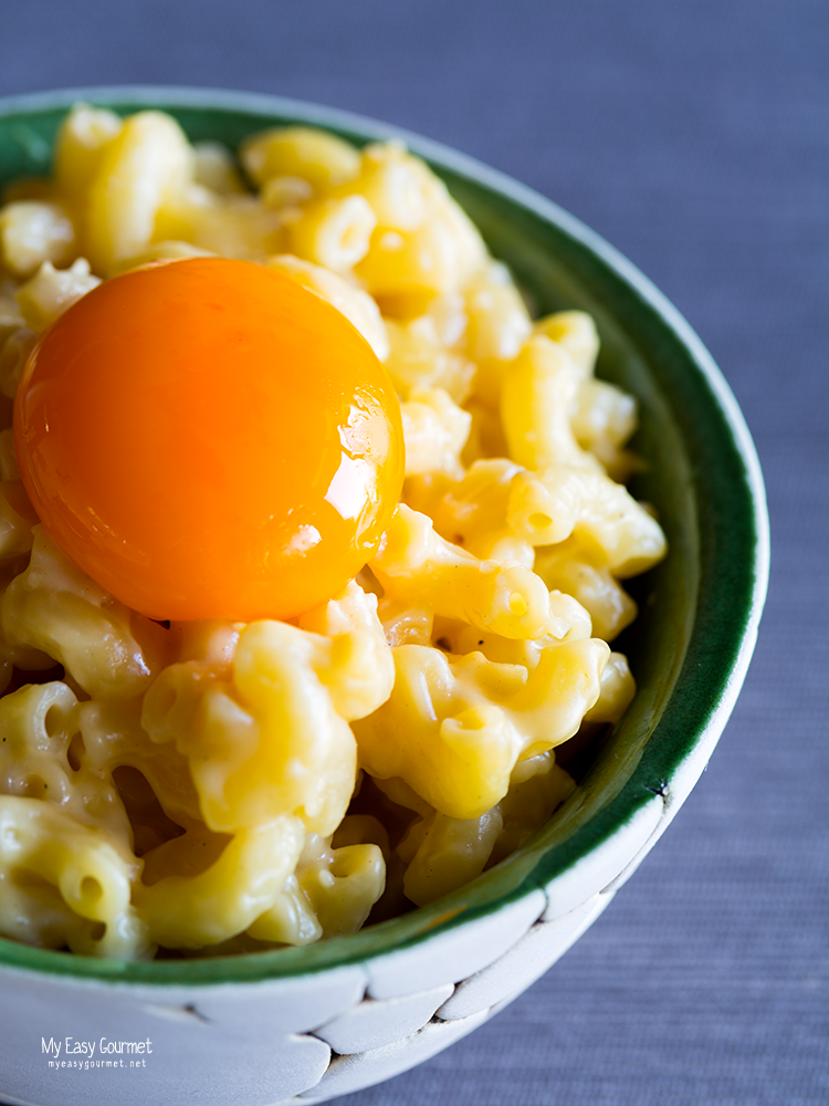 Easy stove-top mac and cheese recipe served with a sous vide