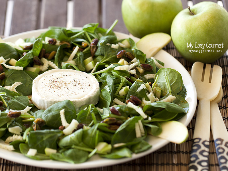 Baby spinach, green apple and warm goat cheese salad