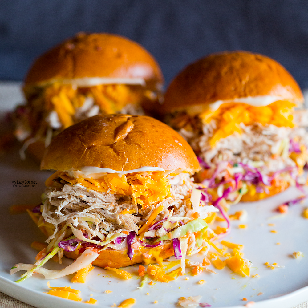 Pulled BBQ chicken sliders